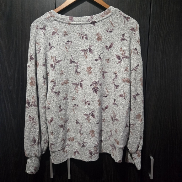 Reitmans Gray Floral Crew Neck Sweater Soft Casual Office Pink Purple Size Large - Picture 7 of 8